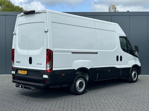 Iveco Daily 35S14 2.3 140 PK E6 / L2H2 / FABRIEKSGAR T/M 23-10-2025 / 40.338 KM / AIRCO / 3-ZITS / 3.5 TONS T... ActivLease financial lease