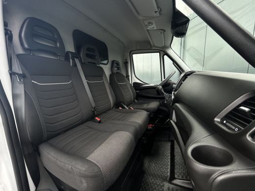 Iveco Daily 35S14 2.3 140 PK E6 / L2H2 / FABRIEKSGAR T/M 23-10-2025 / 40.338 KM / AIRCO / 3-ZITS / 3.5 TONS T... ActivLease financial lease