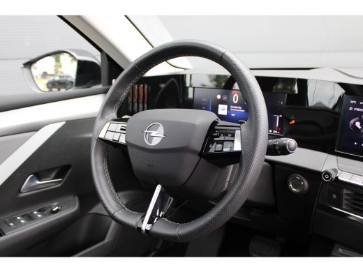 Opel Astra Sports Tourer 1.6 TURBO 180PK HYBRID AUTOMAAT | Achterbank in delen neerklapbaar | Airco | Airco ... ActivLease financial lease