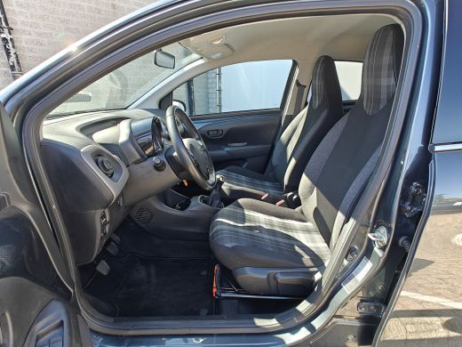 Peugeot 108 1.0 e-VTi Active | Airco | Bestuurdersstoel in hoogte verstelbaar | Airco | Bestuurdersstoel in h... ActivLease financial lease