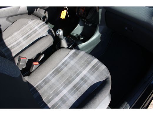 Peugeot 108 1.0 e-VTi Allure | Navi by app | Camera | Climate control | Lichtmetaal | 25.000km | ActivLease financial lease