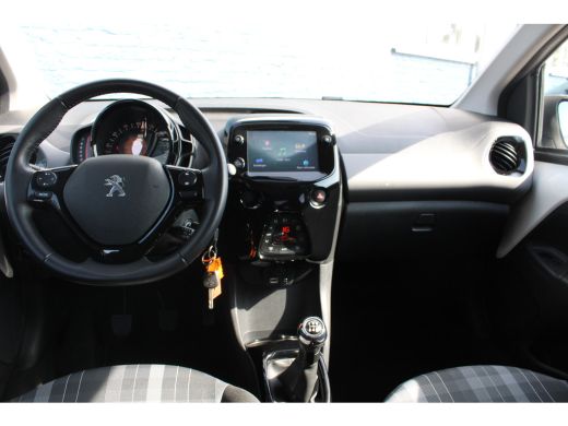 Peugeot 108 1.0 e-VTi Allure | Navi by app | Camera | Climate control | Lichtmetaal | 35.000km | ActivLease financial lease