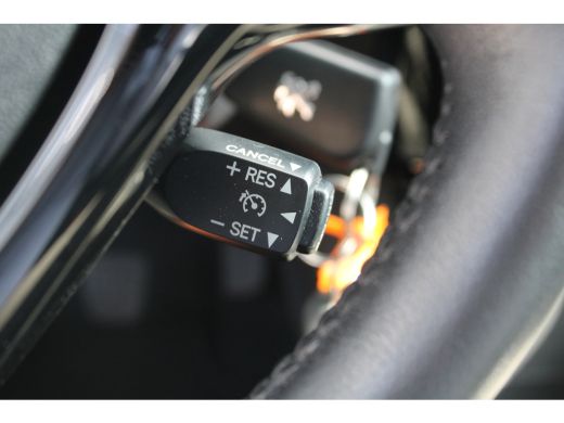 Peugeot 108 1.0 e-VTi Allure | Navi by app | Camera | Climate control | Lichtmetaal | 35.000km | ActivLease financial lease
