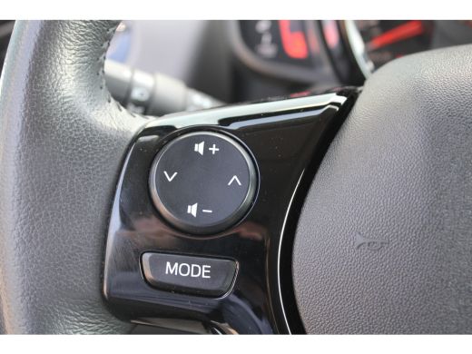 Peugeot 108 1.0 e-VTi Allure | Navi by app | Camera | Climate control | Lichtmetaal | 35.000km | ActivLease financial lease