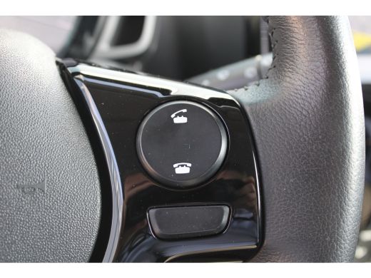 Peugeot 108 1.0 e-VTi Allure | Navi by app | Camera | Climate control | Lichtmetaal | 35.000km | ActivLease financial lease