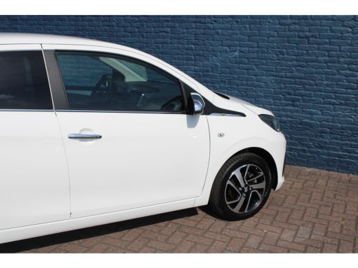 Peugeot 108 1.0 e-VTi Allure | Navi by app | Camera | Climate control | Lichtmetaal | 35.000km | ActivLease financial lease
