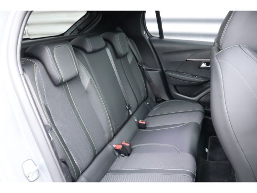 Peugeot 208 HYBRID 100PK GT PACK AUTOMAAT / NAVI / LEDER / CLIMA / PDC / 17" LMV / CAMERA / KEYLESS / PANO. D... ActivLease financial lease