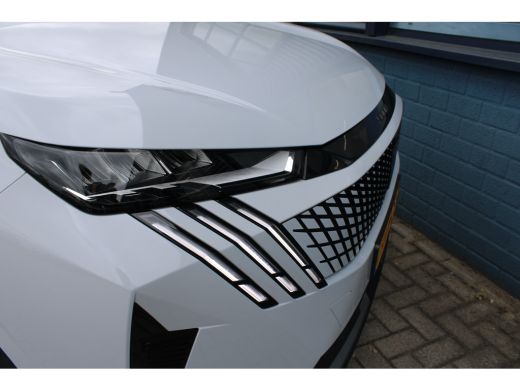 Peugeot 5008 1.2 Hybrid 136 Allure 360 Graden Camera | Drive Assist Pack | 7 Zitplekken ActivLease financial lease