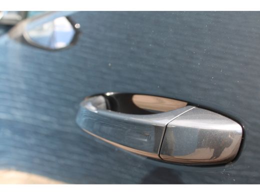 Peugeot 5008 1.2 Hybrid 136 Allure | Automaat | Navigatie | Camera | Dodehoek | Adaptive Cruise | ActivLease financial lease
