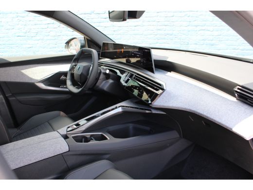 Peugeot 5008 1.2 Hybrid 136 Allure | Automaat | Navigatie | Camera | Dodehoek | Adaptive Cruise | ActivLease financial lease