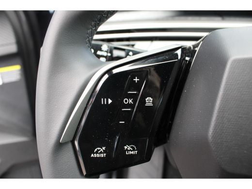 Peugeot 5008 1.2 Hybrid 136 Allure | Automaat | Navigatie | Camera | Dodehoek | Adaptive Cruise | ActivLease financial lease