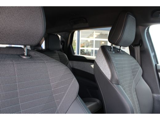 Peugeot 5008 1.2 Hybrid 136 Allure | Automaat | Navigatie | Camera | Dodehoek | Adaptive Cruise | ActivLease financial lease