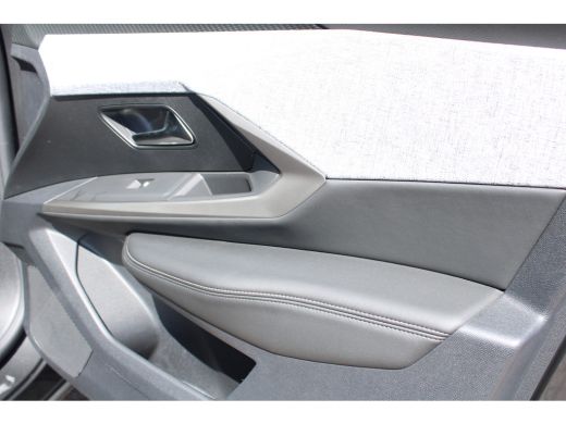 Peugeot 5008 1.2 Hybrid 136 Allure | Automaat | Navigatie | Camera | Dodehoek | Adaptive Cruise | ActivLease financial lease