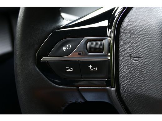 Peugeot e-208 EV 136PK 50KWH ALLURE AUTOMAAT / NAVI / LED / PDC / 3-FASE / WARMTEPOMP / 16"LMV / CAMERA / KEYLE... ActivLease financial lease