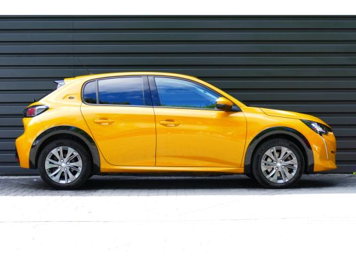 Peugeot e-208 EV 136PK 50KWH ALLURE AUTOMAAT / NAVI / LED / PDC / 3-FASE / WARMTEPOMP / 16"LMV / CAMERA / KEYLE... ActivLease financial lease