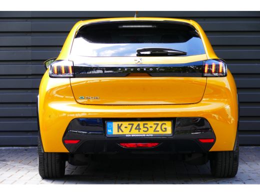 Peugeot e-208 EV 136PK 50KWH ALLURE AUTOMAAT / NAVI / LED / PDC / 3-FASE / WARMTEPOMP / 16"LMV / CAMERA / KEYLE... ActivLease financial lease