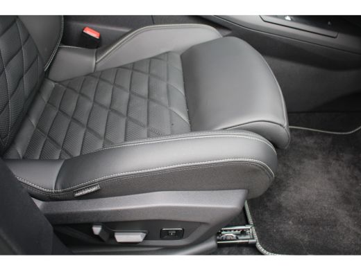 Peugeot e-3008 GT Avantage 73 kWh | Automaat | Leder | 360 Camera | Navigatie | Keyless ActivLease financial lease