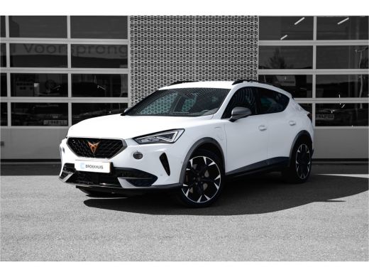 Seat Formentor 1.4 e-Hybrid VZ 245 PK Performance | Trekhaak | Carplay | Camera | Stoel- Stuurverwarming Seat Formentor 1.4 e-Hybrid VZ 245 PK Performance | Trekhaak | Carplay | Camera | Stoel- Stuurverwarming