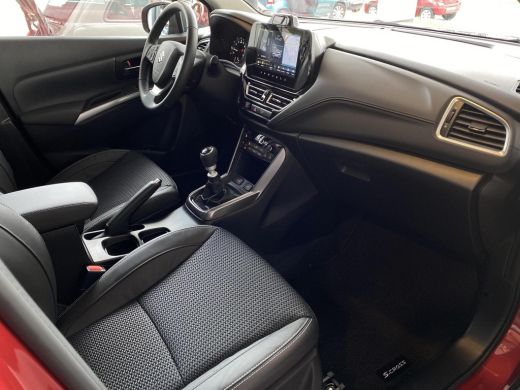 Suzuki S-Cross 1.4 Boosterjet Style Smart Hybrid Actie 2500,-€ SUV Voordeel !!! | Nieuw | 360 cam | Adaptieve Cr... ActivLease financial lease