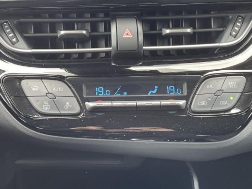 Toyota C-HR 2.0 Hybrid Dynamic **NAVIGATIE/ APPLE CARPLAY/ 36 MAANDEN GARANTIE** ActivLease financial lease
