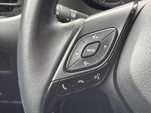 Toyota C-HR 2.0 Hybrid Dynamic **NAVIGATIE/ APPLE CARPLAY/ 36 MAANDEN GARANTIE** ActivLease financial lease