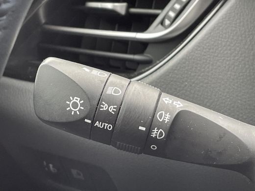 Toyota C-HR 2.0 Hybrid Dynamic **NAVIGATIE/ APPLE CARPLAY/ 36 MAANDEN GARANTIE** ActivLease financial lease