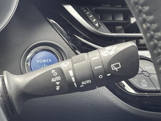 Toyota C-HR 2.0 Hybrid Dynamic **NAVIGATIE/ APPLE CARPLAY/ 36 MAANDEN GARANTIE** ActivLease financial lease