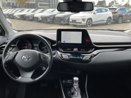 Toyota C-HR 2.0 Hybrid Dynamic **NAVIGATIE/ APPLE CARPLAY/ 36 MAANDEN GARANTIE** ActivLease financial lease