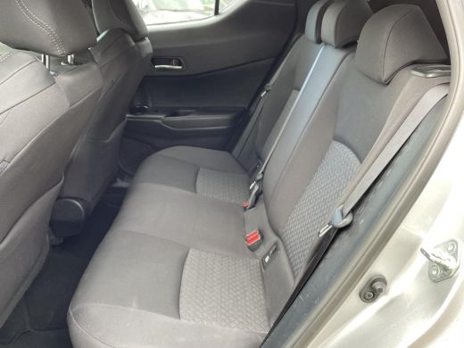 Toyota C-HR 2.0 Hybrid Dynamic **NAVIGATIE/ APPLE CARPLAY/ 36 MAANDEN GARANTIE** ActivLease financial lease