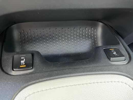 Toyota Corolla 1.8 Hybrid Executive Bi-Tone Toyota Corolla 1.8 Hybrid Executive | Navigatie | Carplay | Stoelver... ActivLease financial lease