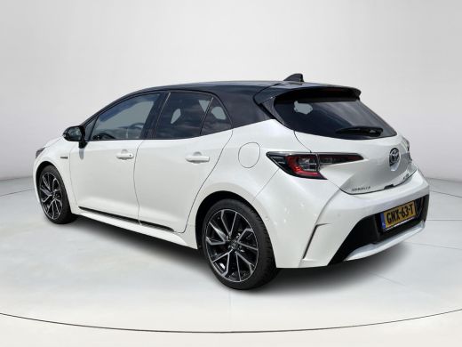 Toyota Corolla 1.8 Hybrid Executive Bi-Tone Toyota Corolla 1.8 Hybrid Executive | Navigatie | Carplay | Stoelver... ActivLease financial lease