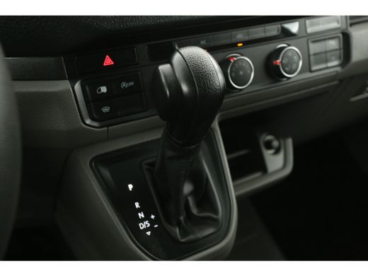 Volkswagen Crafter 50 2.0 TDI L3H3 177PK | Dubbellucht | 3500KG Trekgew. Trekhaak Automaat Airco Camera Cruise DSG C... ActivLease financial lease