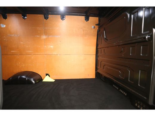 Volkswagen Crafter 50 2.0 TDI L3H3 177PK | Dubbellucht | 3500KG Trekgew. Trekhaak Automaat Airco Camera Cruise DSG C... ActivLease financial lease
