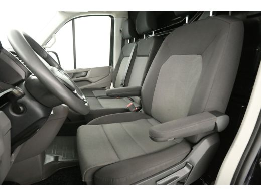 Volkswagen Crafter 50 2.0 TDI L3H3 177PK | Dubbellucht | 3500KG Trekgew. Trekhaak Automaat Airco Camera Cruise DSG C... ActivLease financial lease