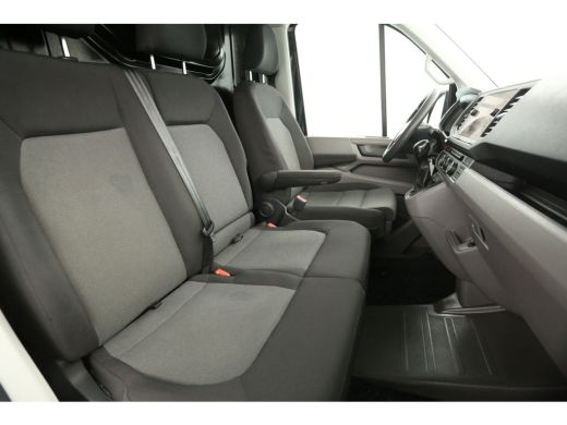 Volkswagen Crafter 50 2.0 TDI L3H3 177PK | Dubbellucht | 3500KG Trekgew. Trekhaak Automaat Airco Camera Cruise DSG C... ActivLease financial lease