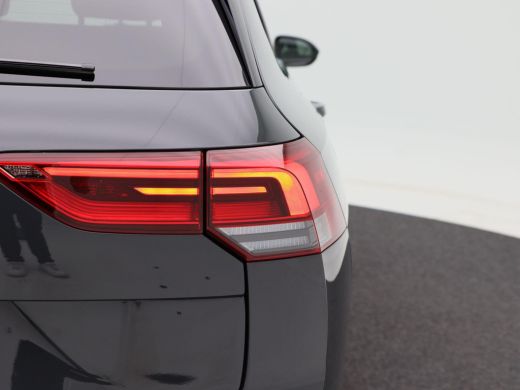 Volkswagen GOLF Variant 1.0 TSi 110 Pk Life | Navigatie | Adaptive Cruise | 17 Inch | Privacy Glass | Climate Controle | ... ActivLease financial lease