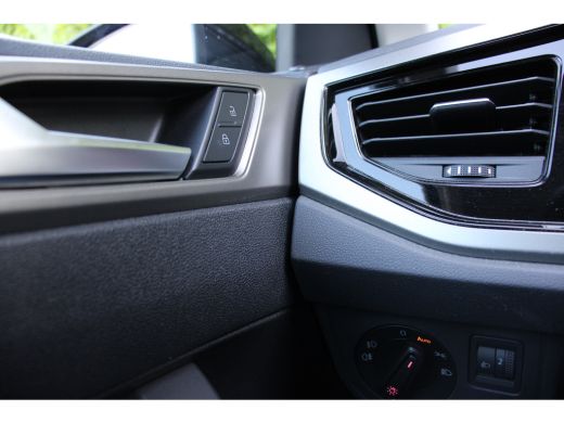 Volkswagen Polo 1.0 TSI R-Line Edition | NL-AUTO! | NAVI | ADAPTIVE CRUISE | 1 EIGENAAR! | PARK SENS V+A | DEALER... ActivLease financial lease