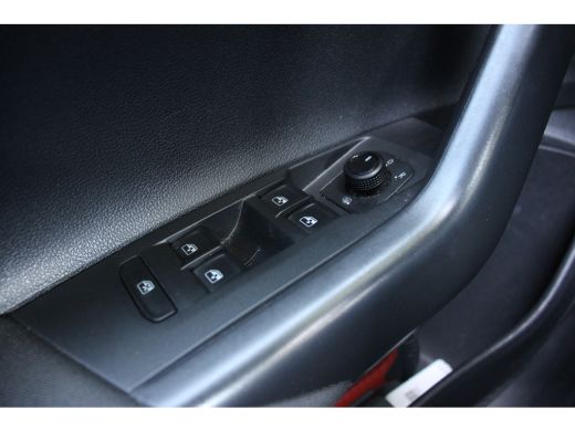 Volkswagen Polo 1.0 TSI R-Line Edition | NL-AUTO! | NAVI | ADAPTIVE CRUISE | 1 EIGENAAR! | PARK SENS V+A | DEALER... ActivLease financial lease
