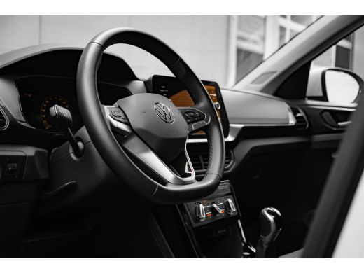 Volkswagen T-Cross 1.0 TSI Life Edition | Achteruitrijcamera | Achteruitrijcamera | Airco ActivLease financial lease