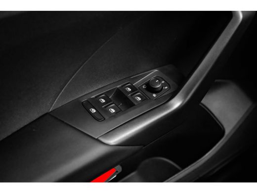 Volkswagen T-Cross 1.0 TSI Life Edition | Achteruitrijcamera | Achteruitrijcamera | Airco ActivLease financial lease