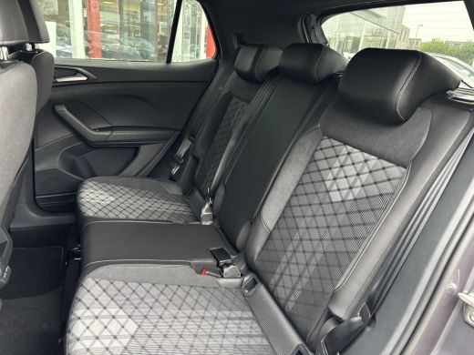 Volkswagen T-Cross R-Line Edition 115 pk 1.0 TSI | 18" LM velgen | Matrix LED | Stoelverwarming ActivLease financial lease