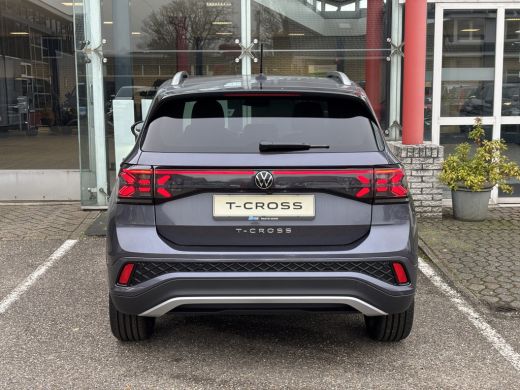 Volkswagen T-Cross R-Line Edition 115 pk 1.0 TSI | 18" LM velgen | Matrix LED | Stoelverwarming ActivLease financial lease