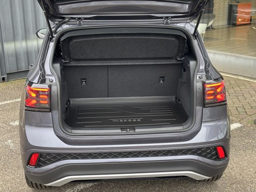 Volkswagen T-Cross R-Line Edition 115 pk 1.0 TSI | 18" LM velgen | Matrix LED | Stoelverwarming ActivLease financial lease