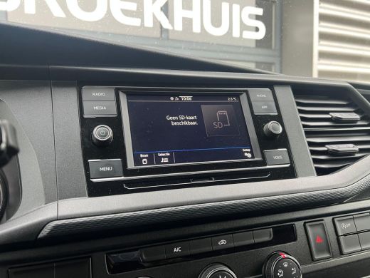 Volkswagen Transporter 2.0 TDI 110 pk L2H1 Comfortline | Trekhaak | Navigatie | Cruise control | ActivLease financial lease