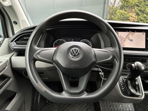 Volkswagen Transporter 2.0 TDI 150 PK AUTOMAAT 6.1 / L2H1 / DUBBEL CABINE / AIRCO / CRUISE / NAVI / TREKHAAK ActivLease financial lease