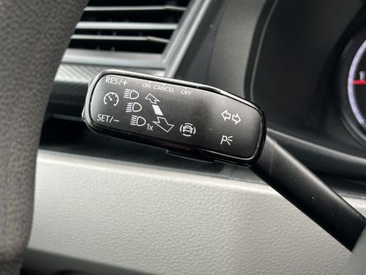 Volkswagen Transporter 2.0 TDI 150 PK AUTOMAAT 6.1 / L2H1 / DUBBEL CABINE / AIRCO / CRUISE / NAVI / TREKHAAK ActivLease financial lease