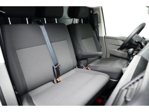 Volkswagen Transporter 2.0 TDI L2H1 150 pk | Standkachel | Trekhaak | Apple Car Play | ActivLease financial lease
