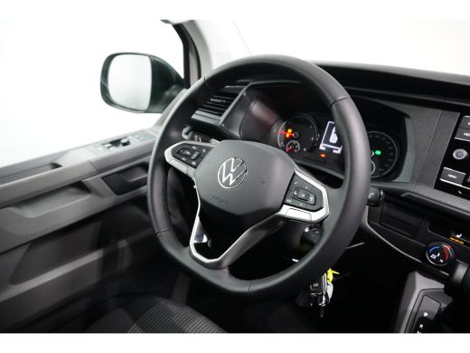Volkswagen Transporter 2.0 TDI L2H1 150 pk | Standkachel | Trekhaak | Apple Car Play | ActivLease financial lease