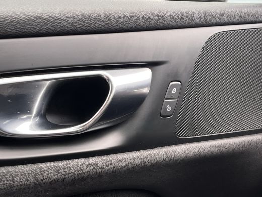 Volvo  V60 2.0 B3 Momentum Advantage ActivLease financial lease