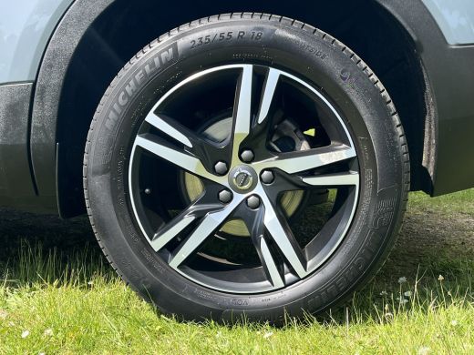 Volvo  XC40 1.5 T2 R-Design | Panoramadak | Trekhaak | Harman/Kardon | 360 Camera | ActivLease financial lease